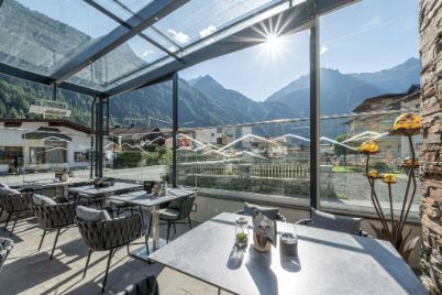 Terrasse - © unbekannt, Genusslokal - Hotel Alpenblick, C Copyright - alle Rechte vorbehalten Terrasse - © unbekannt, Genusslokal - Hotel Alpenblick, C Copyright - alle Rechte vorbehalten