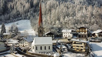 Kirche Tumpen Winter