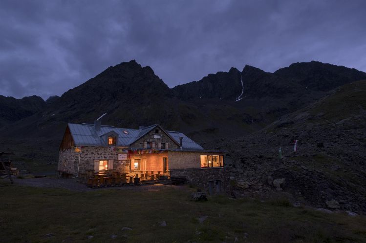 Nacht auf der Hütte - © unbekannt, Winnebachseehütte, C Copyright - alle Rechte vorbehalten