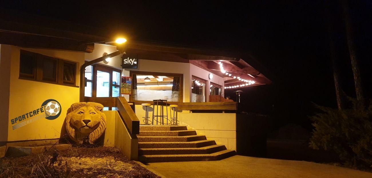 Sprotcafé Haiming_Außenansicht_Nacht