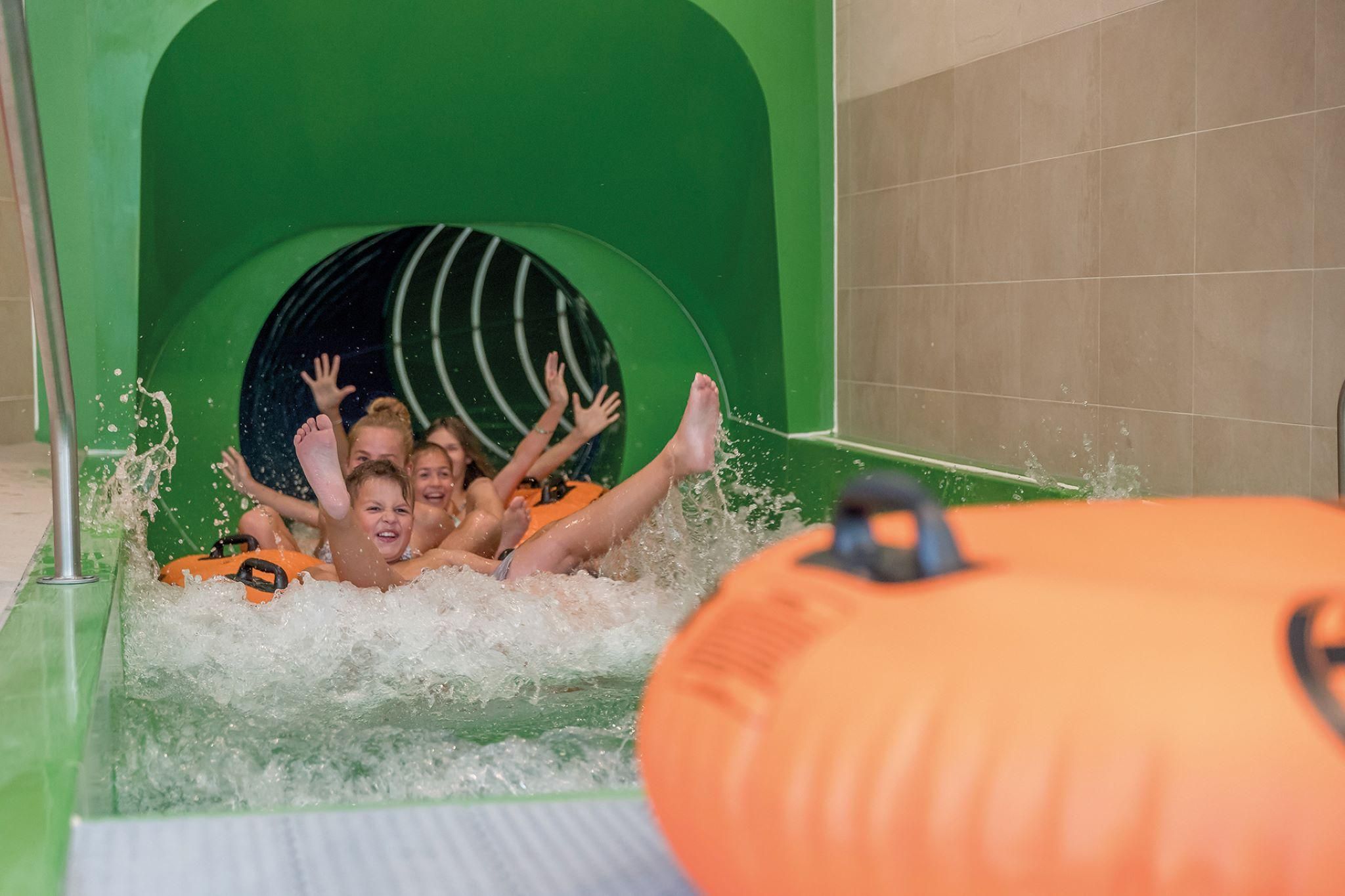 Rutsche - © unbekannt, AQUA DOME, C Copyright - alle Rechte vorbehalten