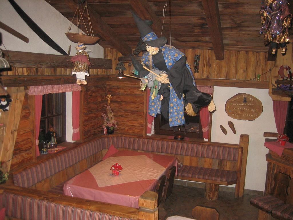 Hexenhaus - &copy; unbekannt, Pension Granbichler, C Copyright - alle Rechte vorbehalten