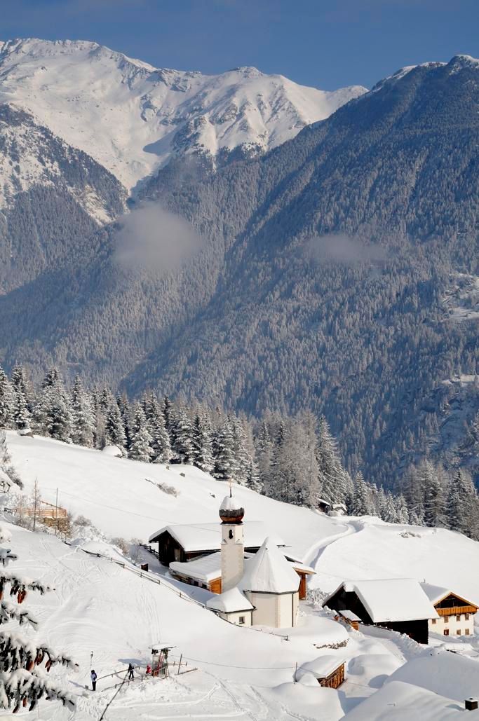 Kirche Köfels Winter 1 - © Manfred Scheiber