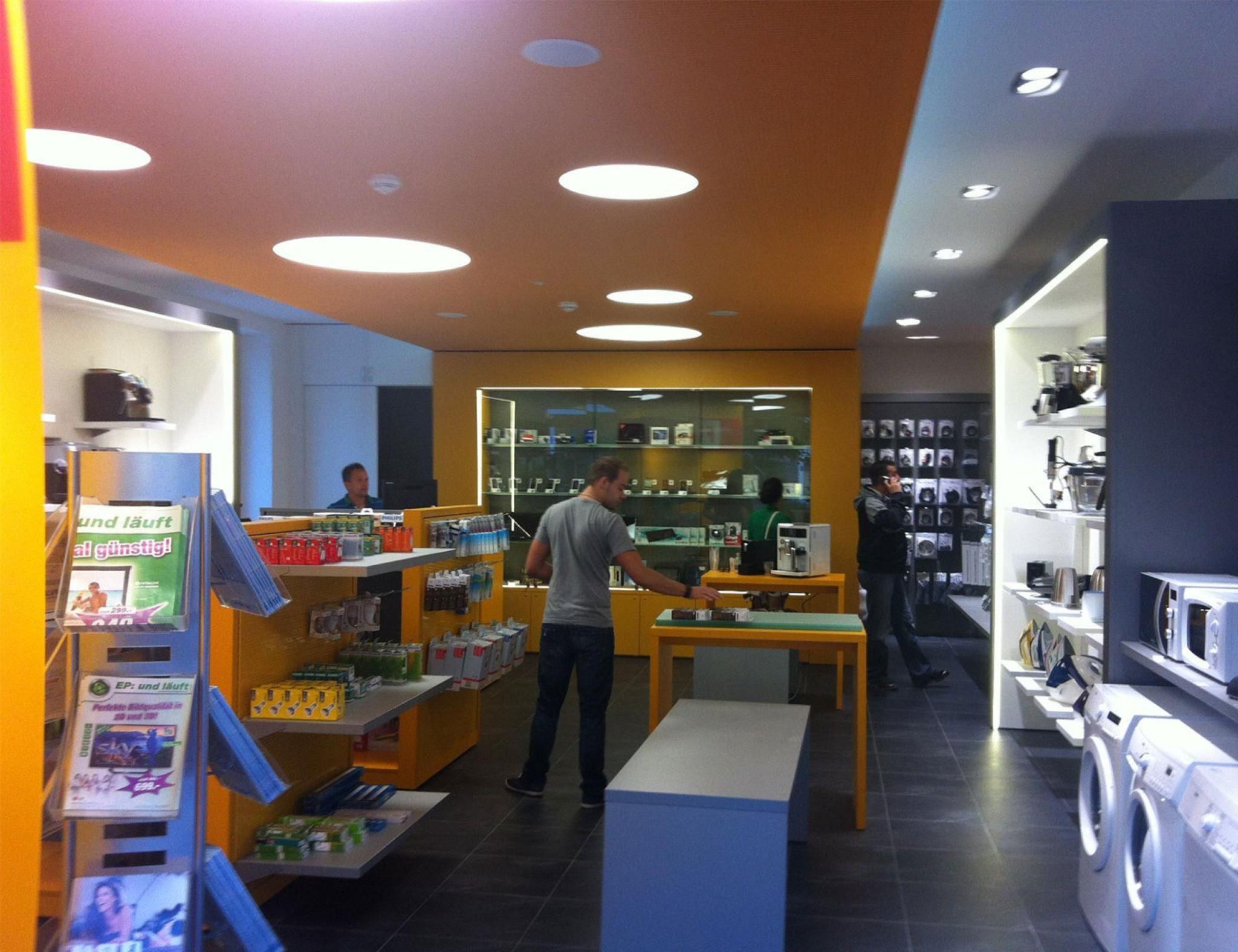 Geschäft Innenbereich - © unbekannt, Elektro Falkner und Riml, C Copyright - alle Rechte vorbehalten