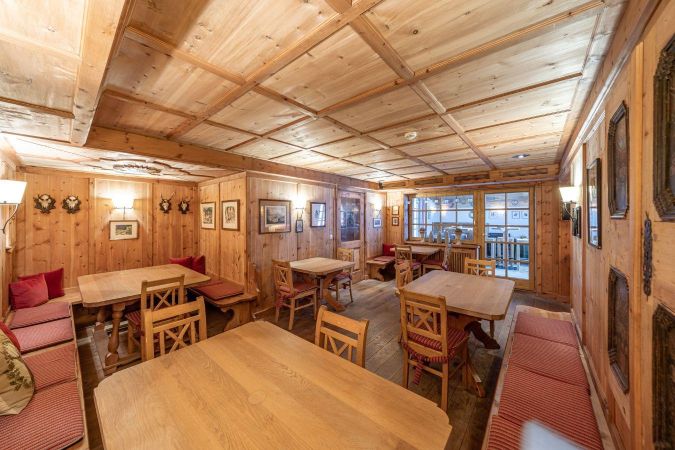 Südtiroler Stube, Enzian Südtiroler Stube, Enzian