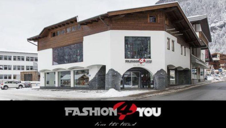 Aussenansicht bei Tag - © unbekannt, Fashion4You, C Copyright - alle Rechte vorbehalten Aussenansicht bei Tag - © unbekannt, Fashion4You, C Copyright - alle Rechte vorbehalten