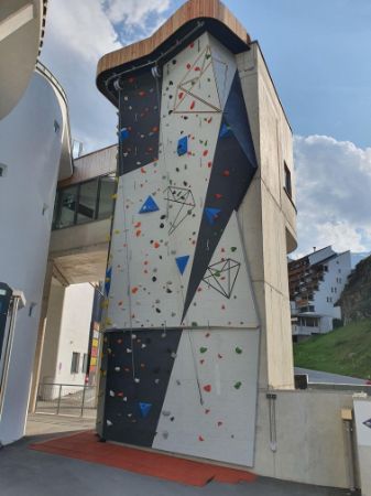 Kletterwand 1 Kletterwand 1