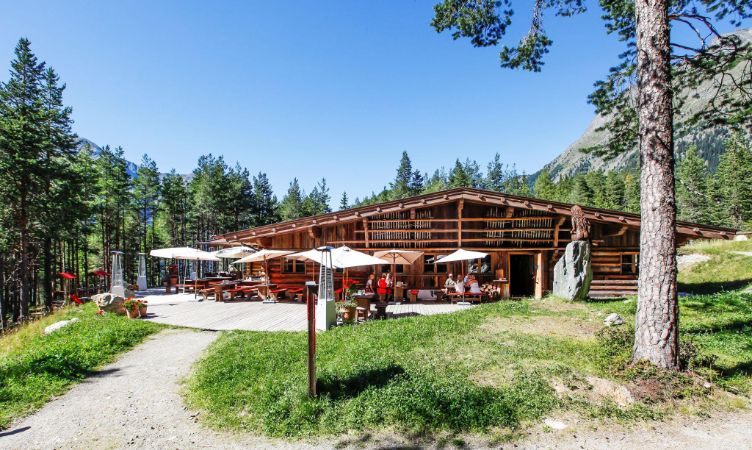 Außenansicht Sommer - © unbekannt, Feuerstein, C Copyright - alle Rechte vorbehalten Außenansicht Sommer - © unbekannt, Feuerstein, C Copyright - alle Rechte vorbehalten