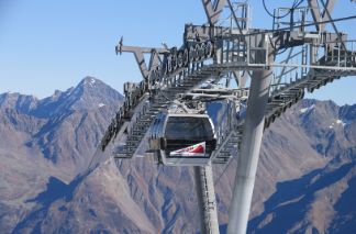 Schwarze Schneidbahn