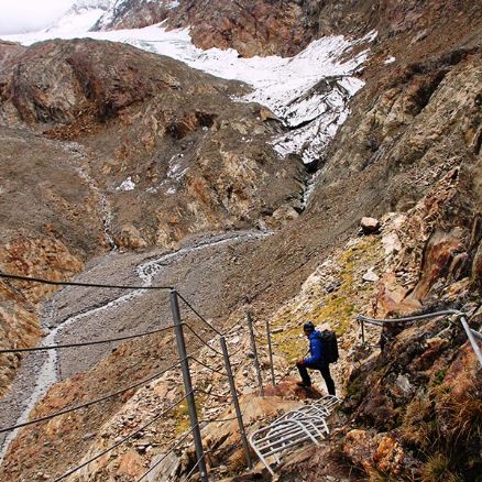 Abstieg zur Hängebrücke