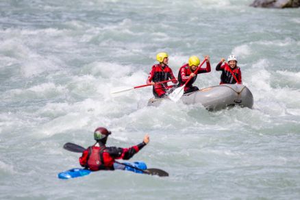 Wildwasser Rafting Ötztal Tirol Österreich