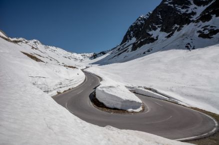 Timmelsjoch, Snow walls