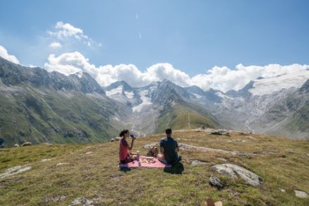 Gurgl Carat Breakout Room, Mountains, People, Picnic