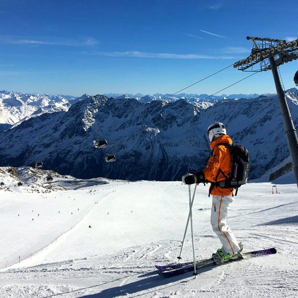 Die geniale blaue Piste Nummer 38 „die Autobahn“ voll im Blick. Nächste Ausfahrt: BIG 3 Tiefenbach.