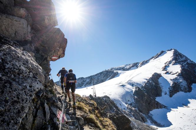 Wandern mit Aussicht auf den Gletscher