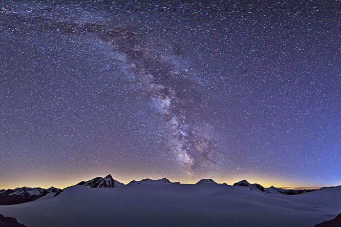 ski stage to the moon and stars